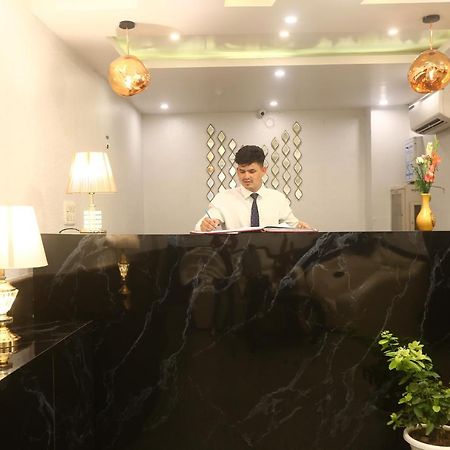 แอร์พอร์ต โฮเทล เอิร์ธ Hotel เดลี ภายนอก รูปภาพ